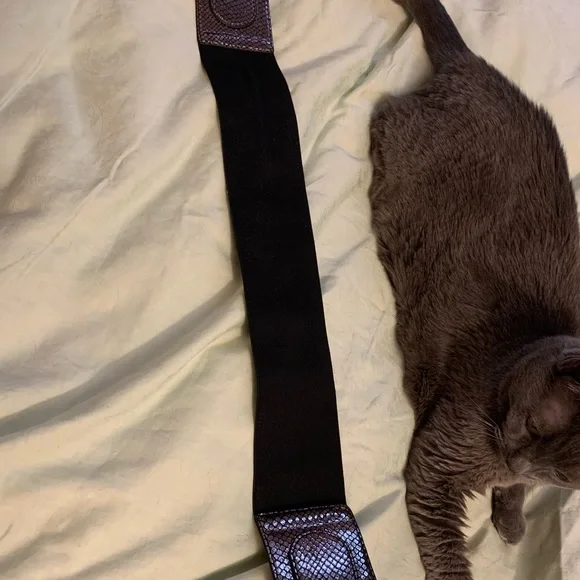 Rate and unique cool stretchy belt from Bebe size M-L . Must have for any outfit Y2k Bebe Black Scrunchy Black Smocked Stretch Elastic Belt  main image 2